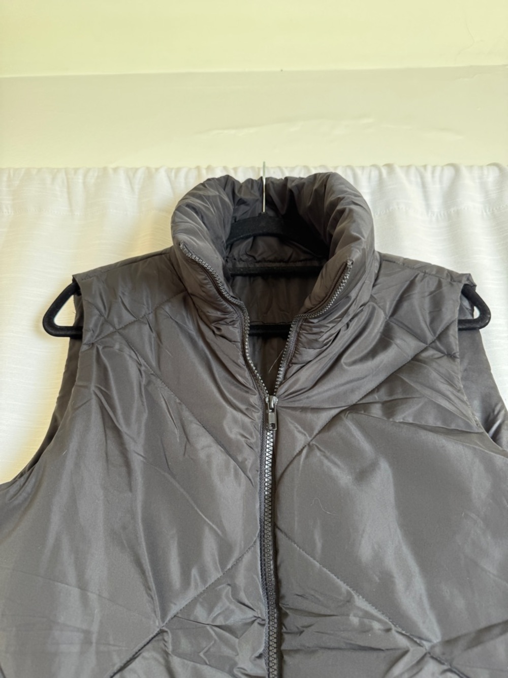 Black Quilted Puffer Vest Zip Up Lightweight Layering Jacket Women | Size L - Picture 8 of 10